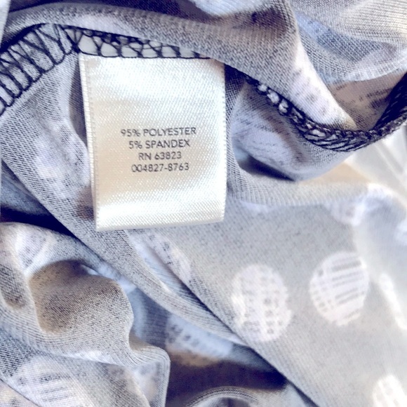 Asymmetrical blouse with black and white circles - Picture 6 of 6